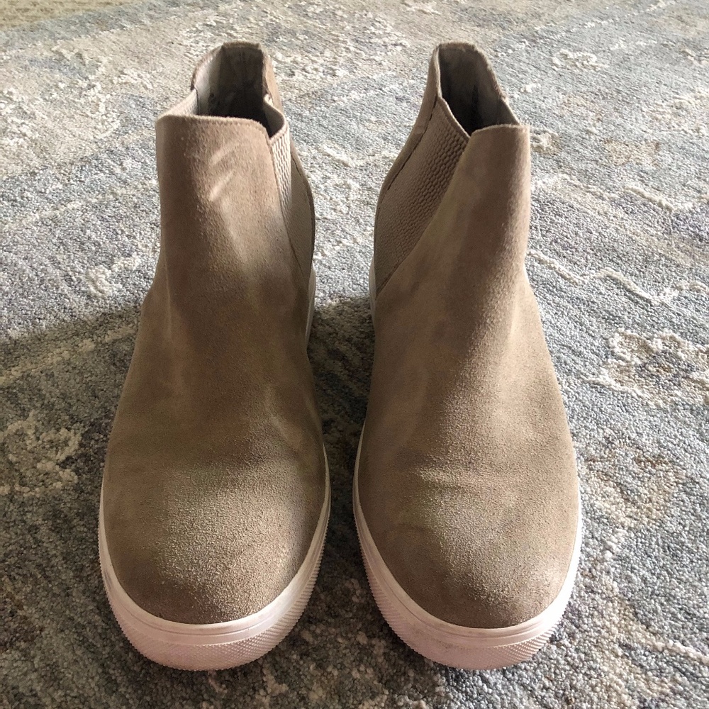 Steve Madden Sultan Chelsea Wedge Sneaker (sz 9.5)